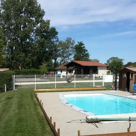 Campsite Paradis Des Dombes 3*
