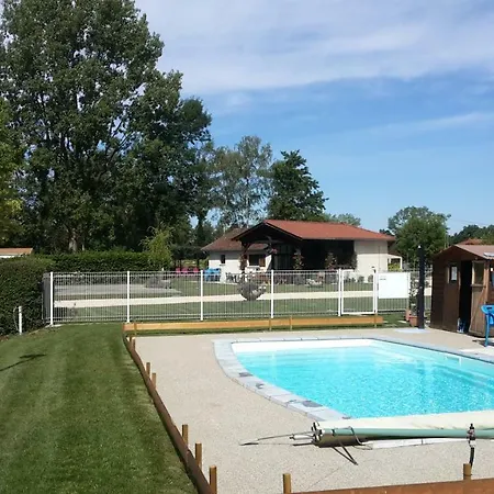 Campsite Paradis Des Dombes 3*